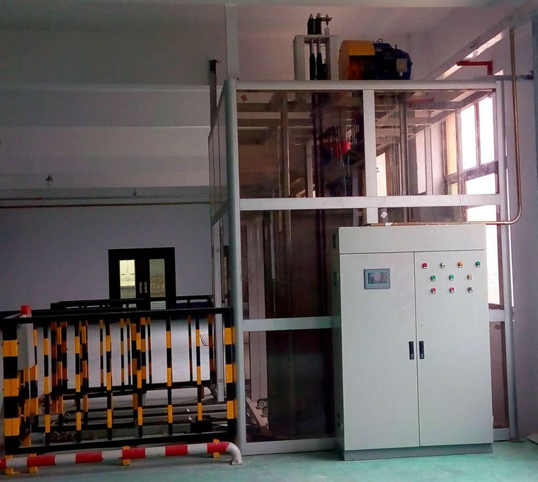 往復(fù)式升降機